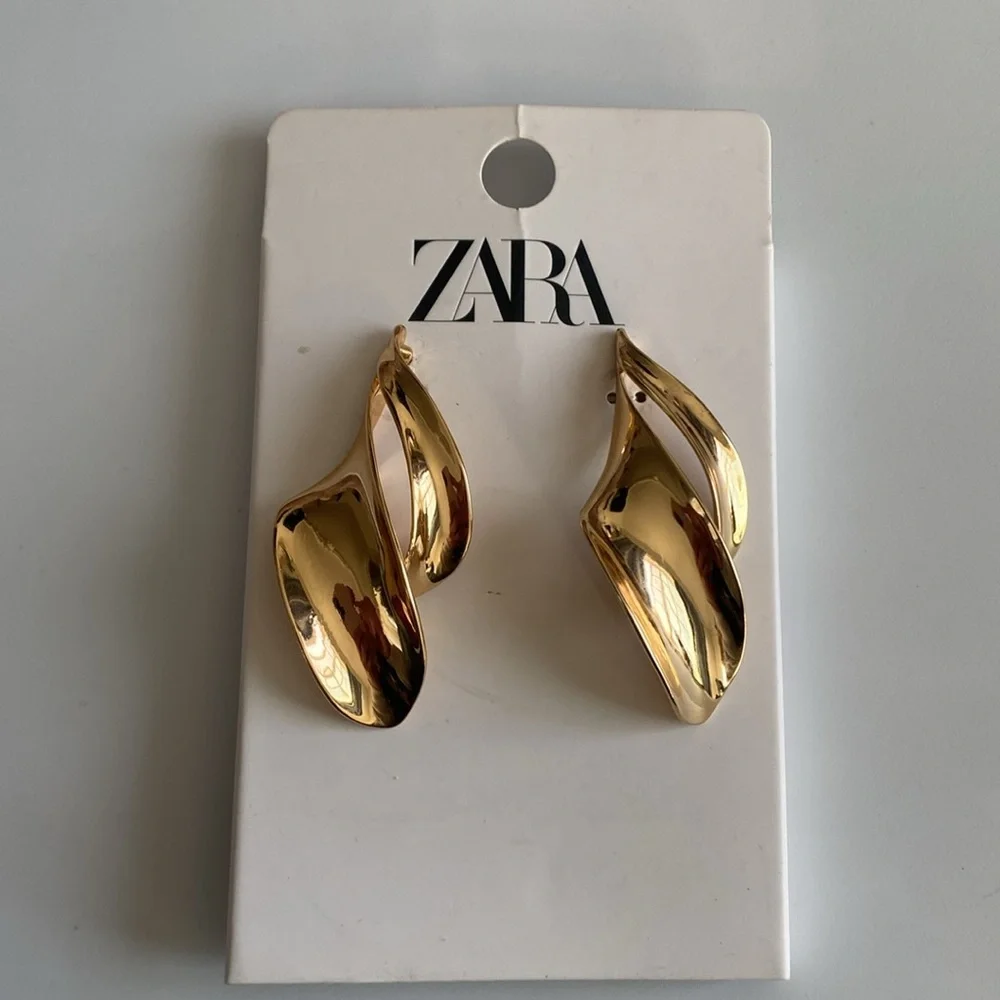 Zara nwt twisted